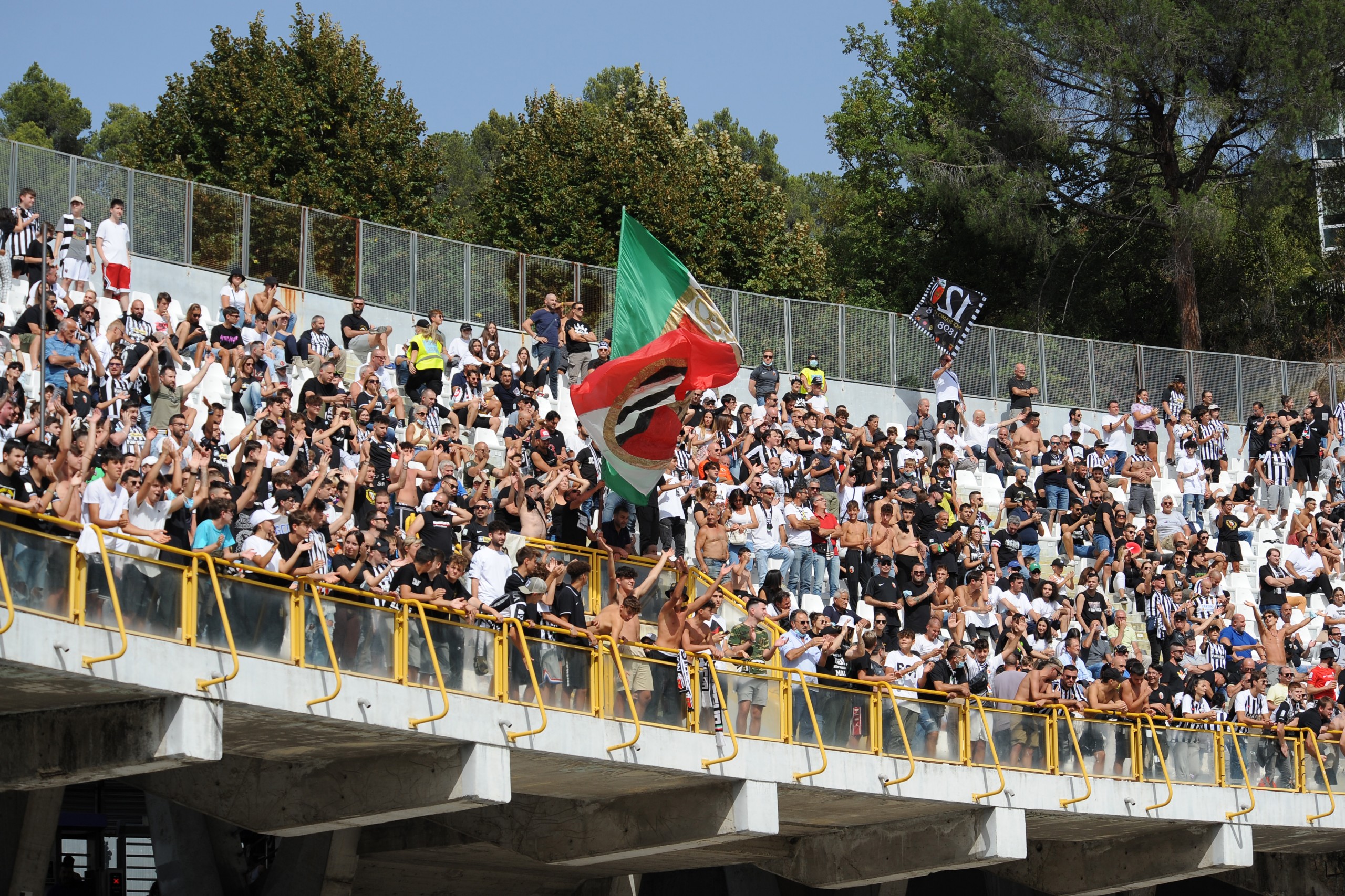 Crotone-Ascoli: da domani biglietti in vendita.