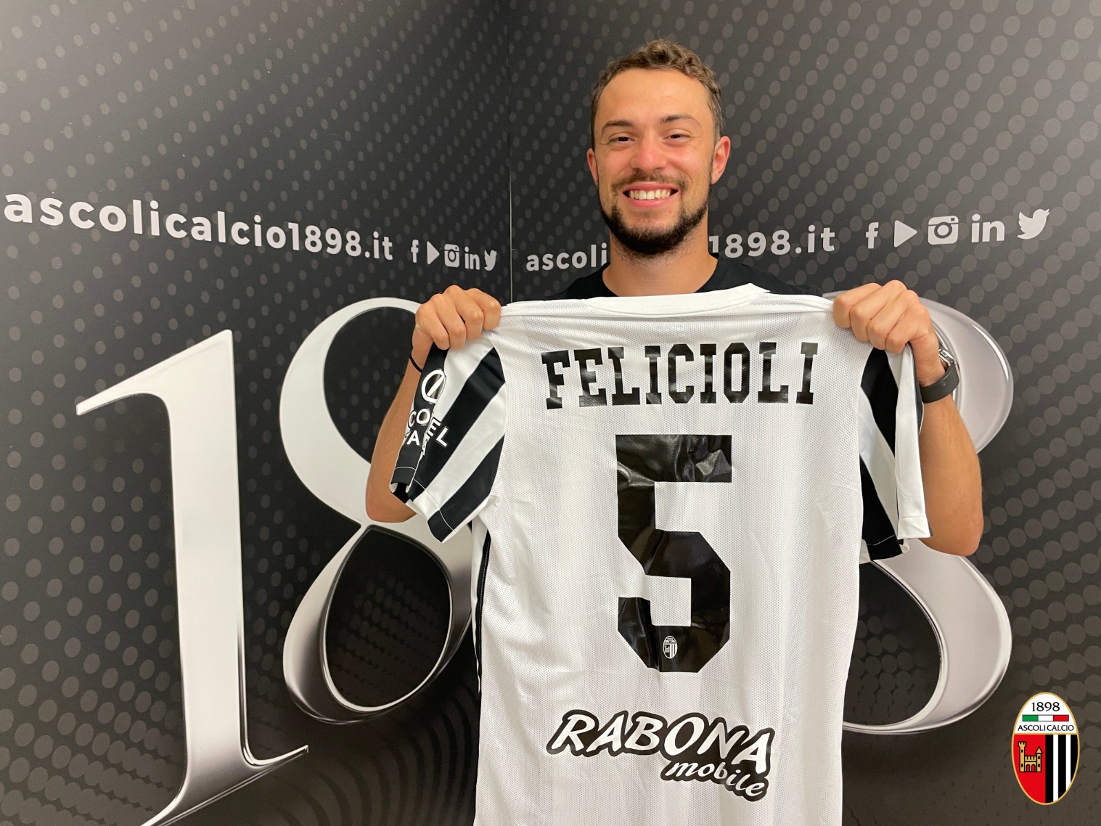 Felicioli raggiante: “Questa è casa mia”.