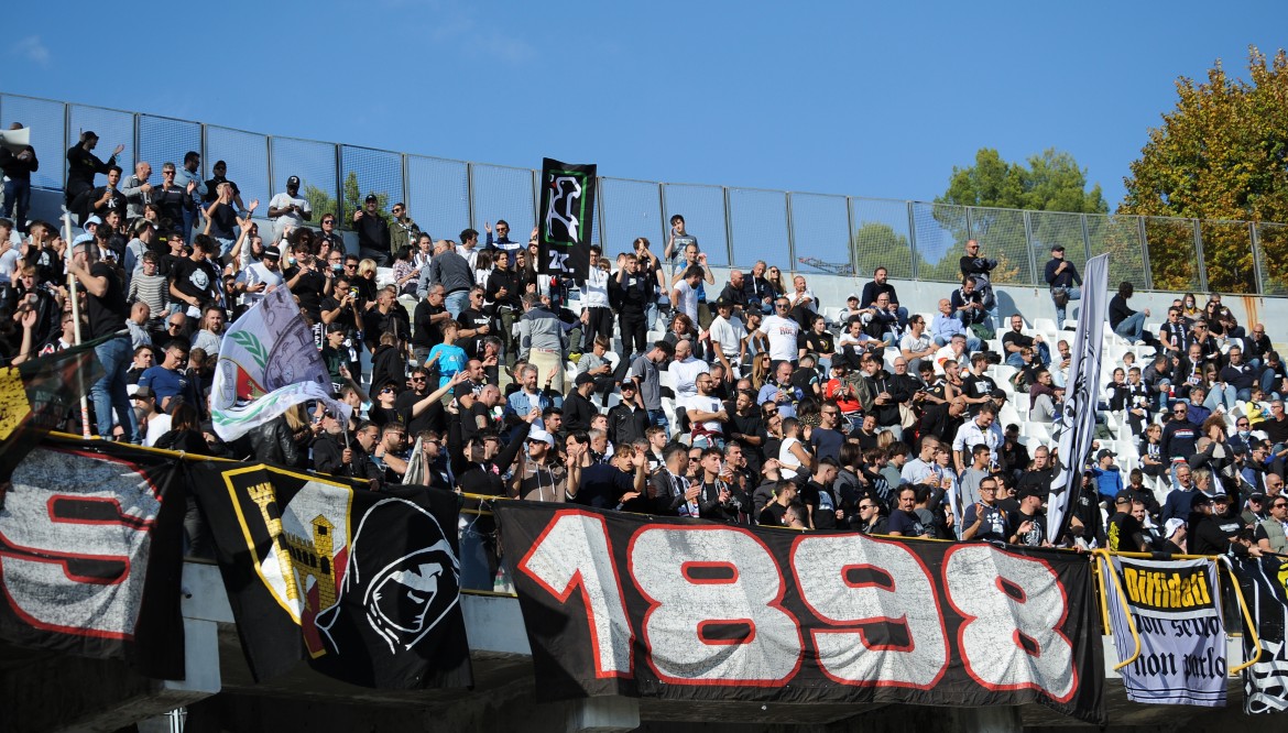 ASCOLI-SPAL: biglietti in vendita da oggi. Prezzi ribassati in Curva e alla Mazzone.
