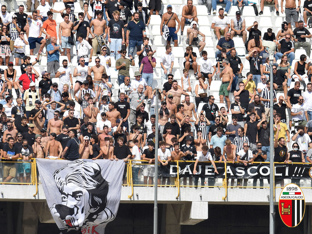 Ascoli-Lecce: biglietti in vendita da martedì pomeriggio.