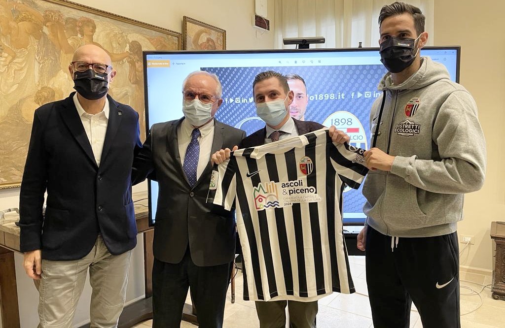Ascoli capitale della cultura 2024: bianconeri domenica in campo con una maglia speciale.