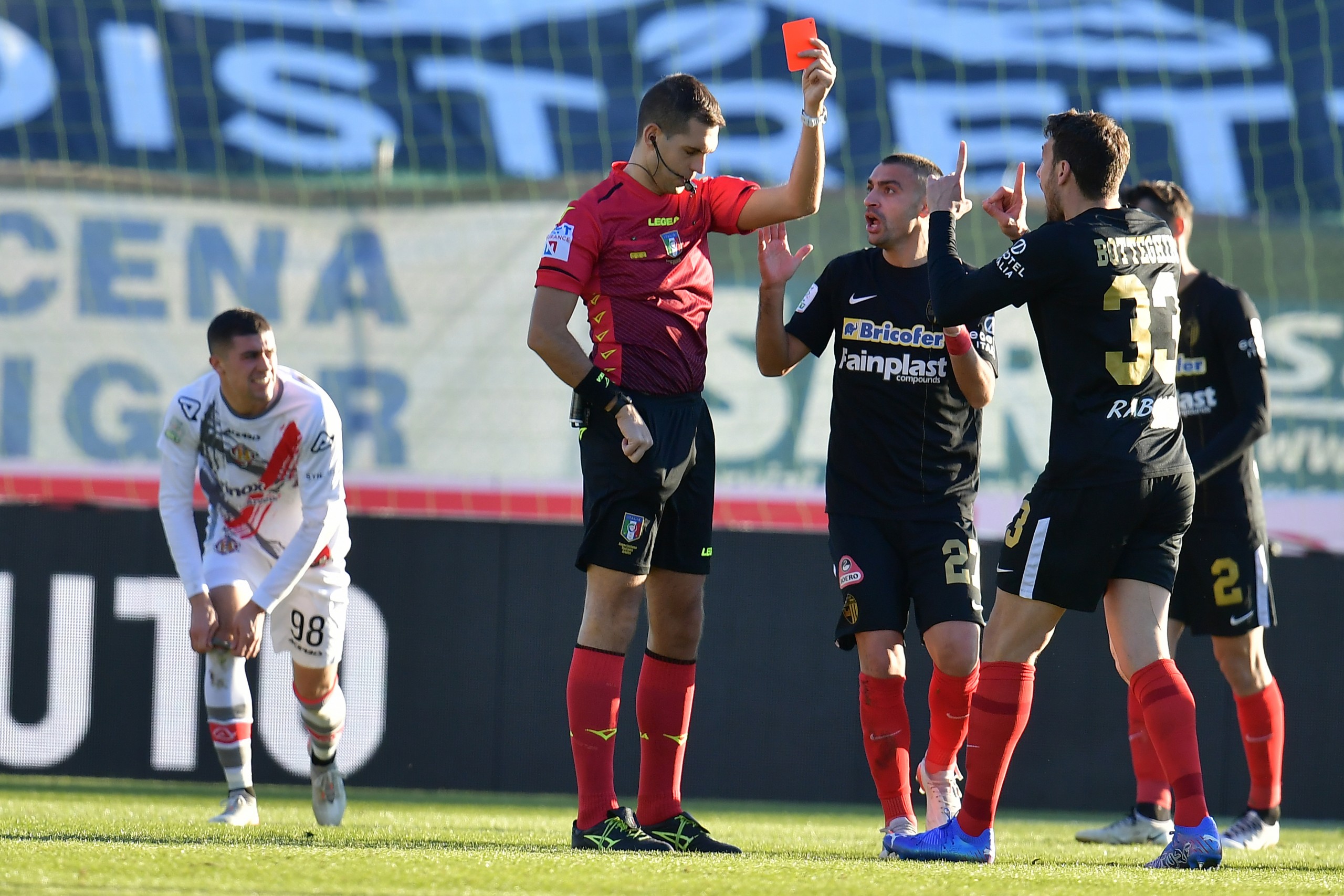 Giudice Sportivo: Botteghin, Dionisi ed Eramo fermati per un turno.