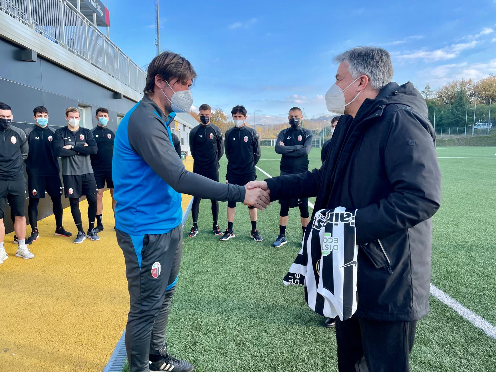 Oggi pomeriggio visita del Vescovo di Ascoli Piceno alla squadra.