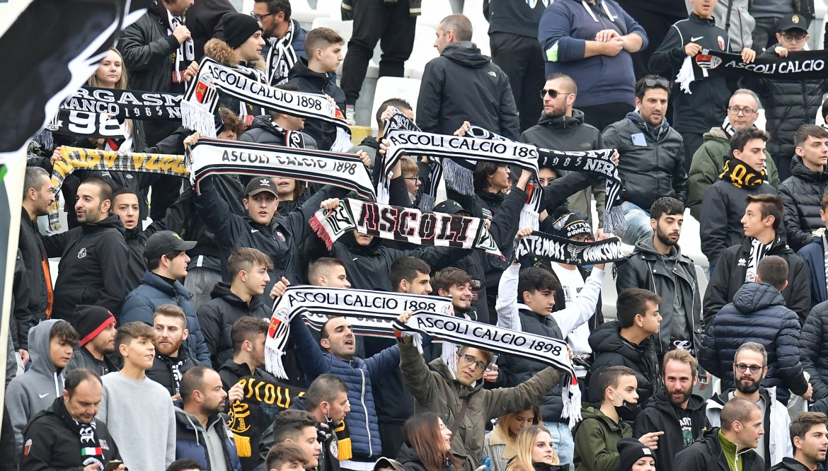 Da lunedì pomeriggio in vendita i biglietti per Ascoli-Perugia.