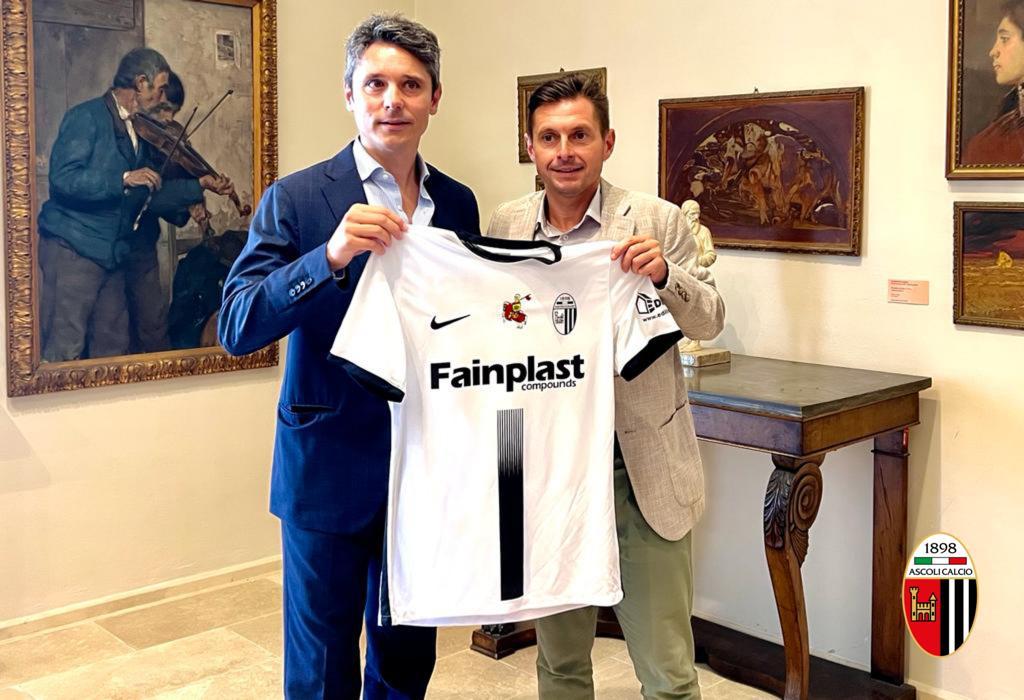 Venezia-Ascoli: bianconeri in campo con una maglia speciale. Il DG Verdone: “Porteremo in Laguna un pezzo di cultura picena”. Sindaco: “Grazie all’Ascoli Calcio”.