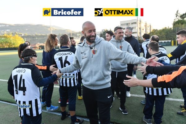 Esclusiva web tv: blitz dell’Ascoli Calcio all’allenamento dei ragazzi di Ascoli for Special.