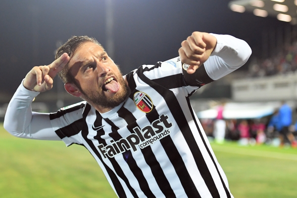 Federico Dionisi: “Ascoli scelta di vita, sento mia questa città. Grazie a Società, compagni, tifosi”.