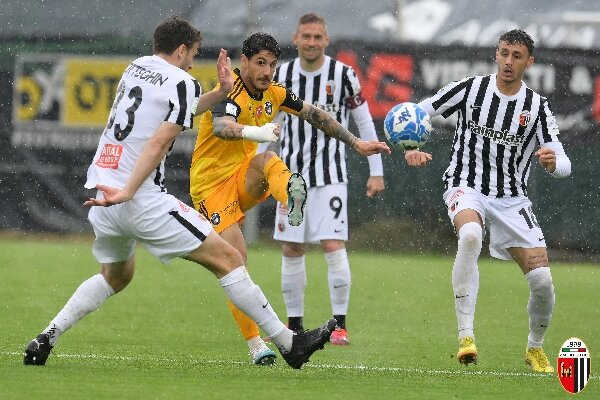 Giudice Sportivo: squalificato Botteghin, Collocolo in diffida.