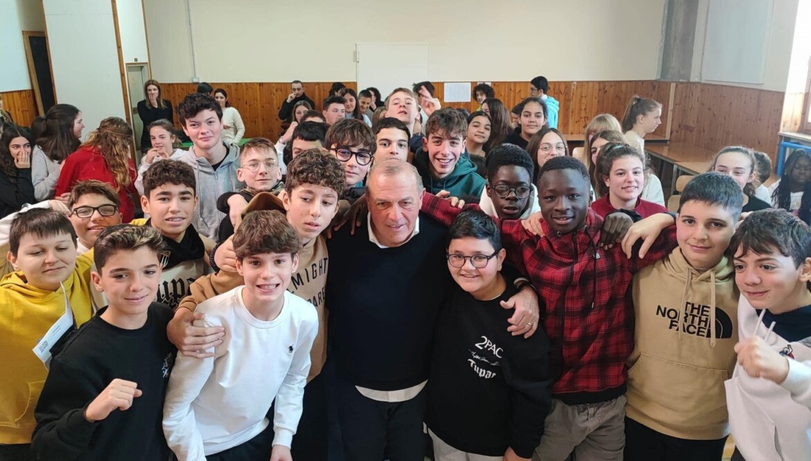 Mister Castori a Tolentino per incontrare gli alunni della “Dante Alighieri”.