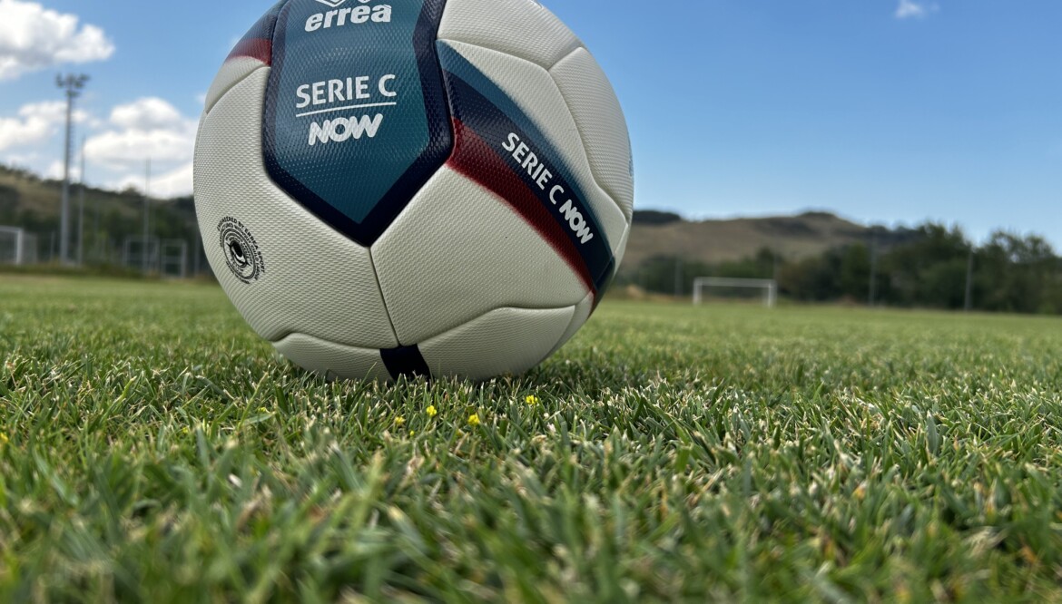 Formalizzati i contratti per quattro bianconeri.