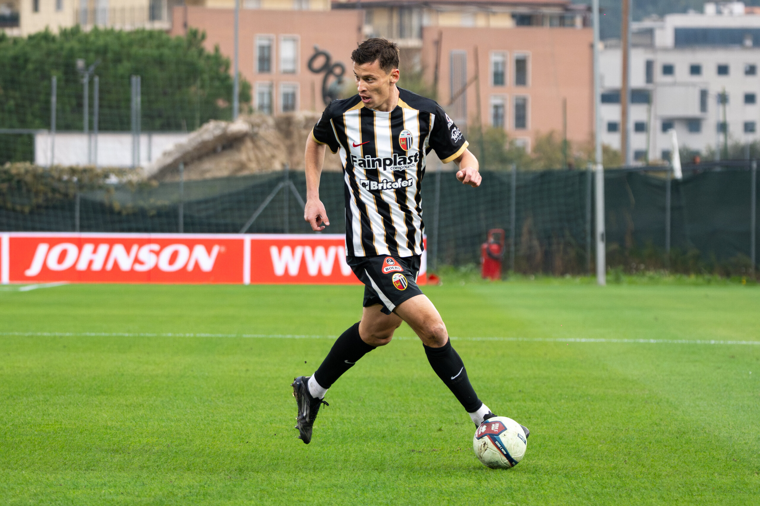 Giudice Sportivo: due giornate a Marsura. Un’assenza nel Pescara.
